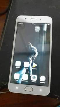 A picture of oppo F1 s ram 4 storage 64gb