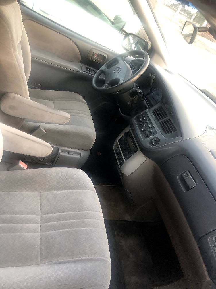 A picture of Very sharp 2002 Toyota Sienna