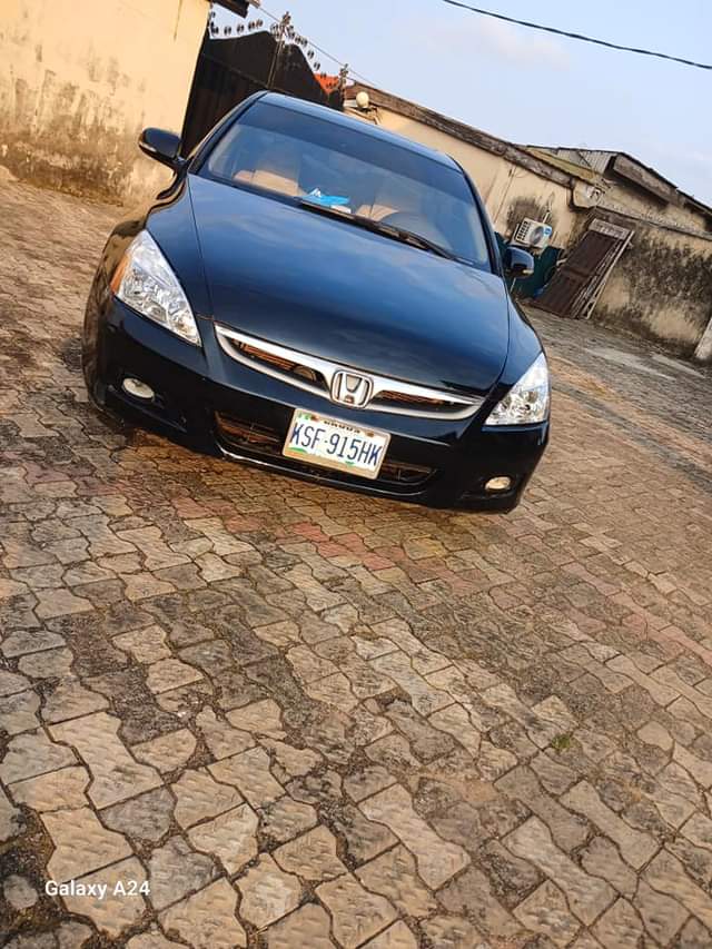 A picture of URGENT Super Clean clean title clean body clean interior customs