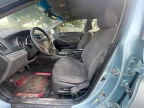 A picture of Hyundai sonata 2013 Registered Untampered engine or gear Chilling ac