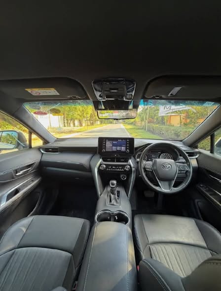 A picture of TOYOTA HARRIER Z PACKAGE