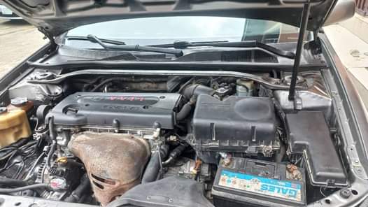 A picture of Toyota camry 2004 model Serious buyers only Engine and gear