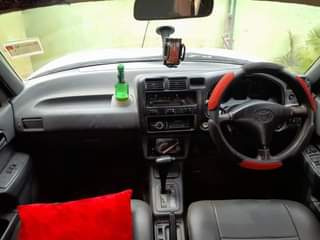 A picture of 1998 Toyota Rav 4