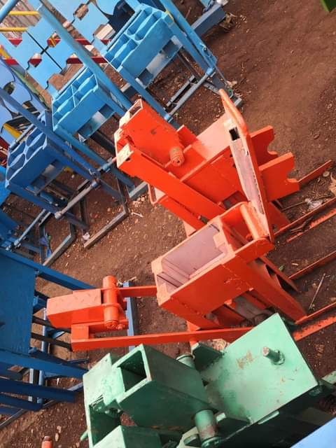 A picture of Interlocking Bricks Making Machine