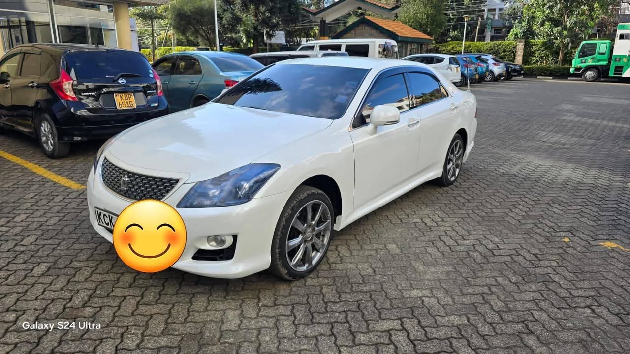 A picture of 2009 Toyota crown