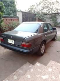A picture of Mercedes Benz Vboot 230 E