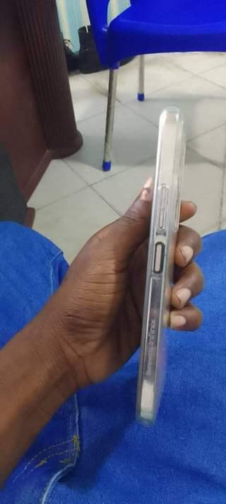A picture of Infinix x6716B