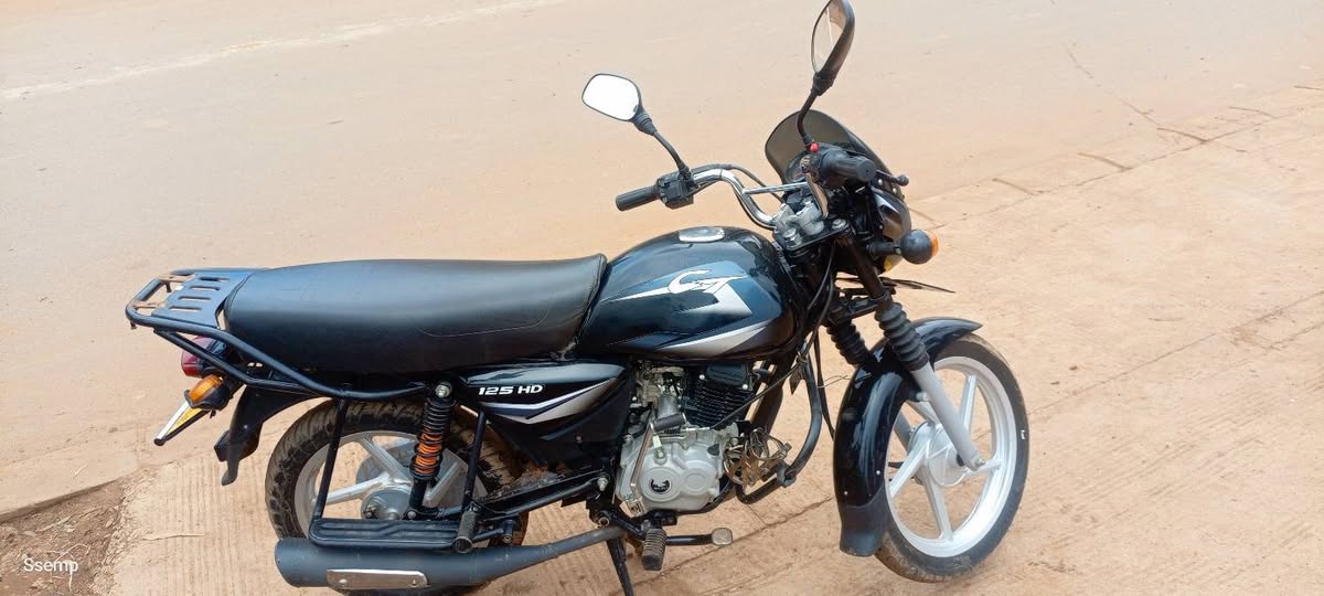 A picture of Motorcycle 3 9m