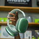 A picture of P9 headphones