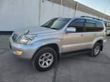 A picture of 2005 Toyota LandCruiser Prado 1