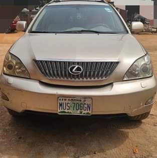 A picture of Firstbody Lexus Rx330 Fulloption 2005 model registered perfect gear transmission