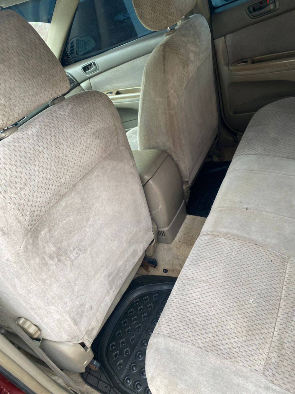 A picture of Toyota Camry LE 2003model