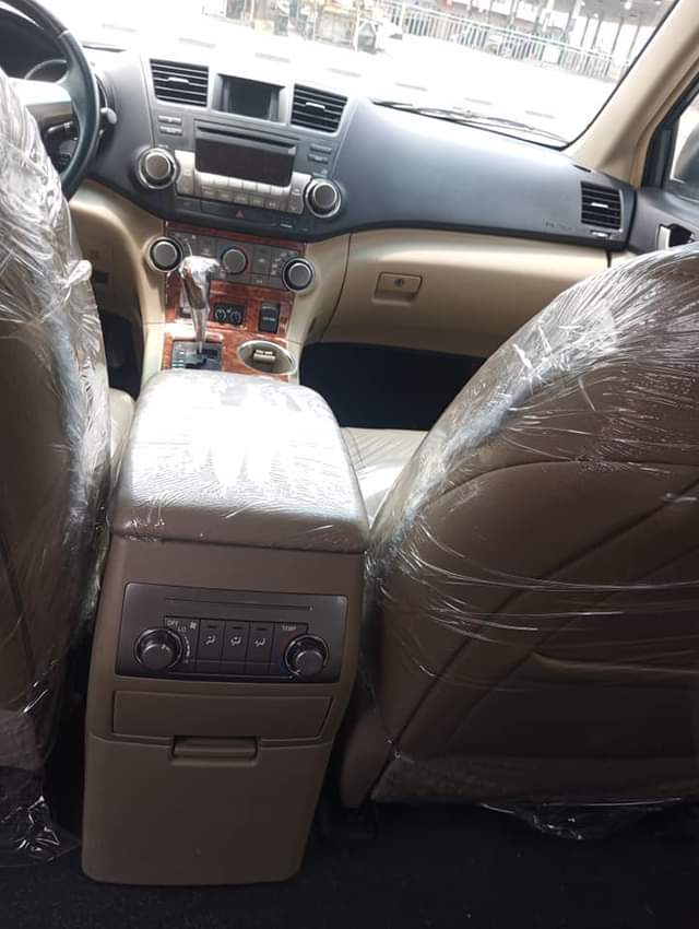 A picture of 2012 Direct Belgium Toyota Highlander Call 08068314979