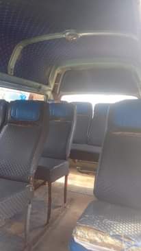 A picture of Toyota hiace 2l