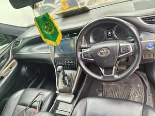 A picture of Toyota harrier Anaconda