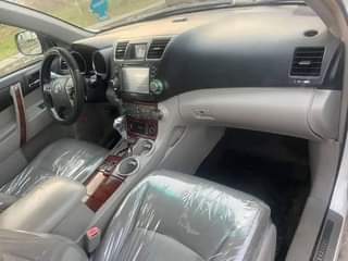A picture of Toyota Highlander 2011