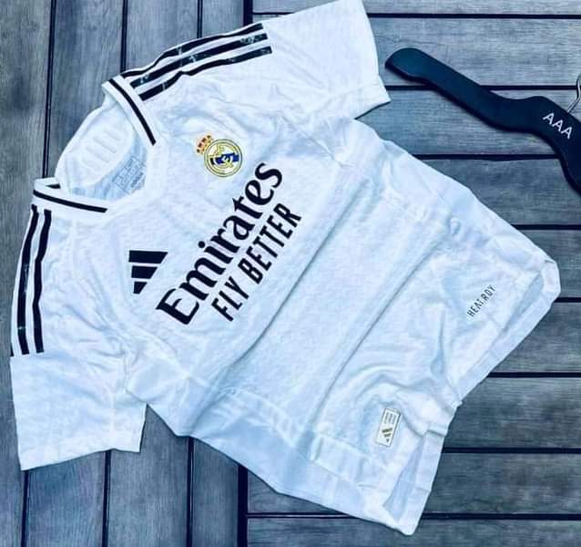 A picture of SPORTS OUTFITS