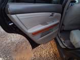A picture of now on distress. Sharp lexus rx330. 3.650m owner. Money needed.