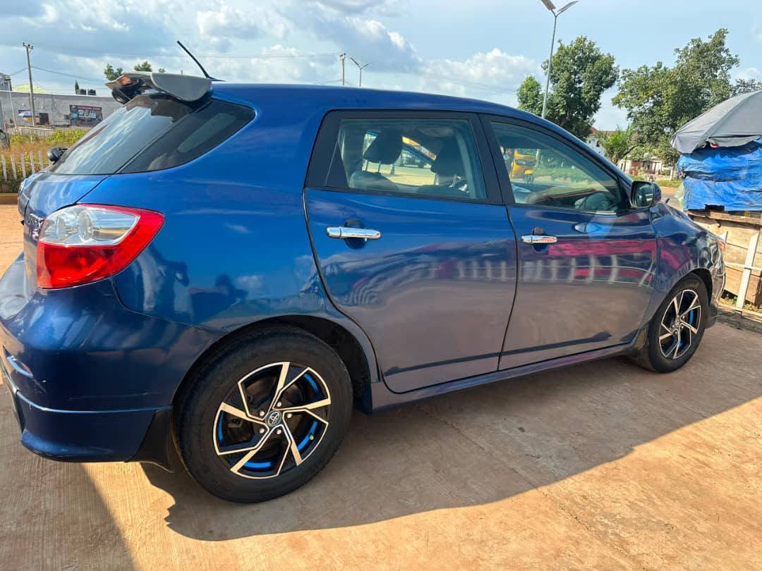 A picture of Toyota matrix XR 2009
