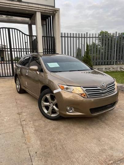 A picture of FOR SALE SUPER CLEAN USED TOYOTA VENZA 2010 MODEL BELGIUM