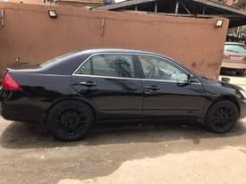 A picture of Honda Accord 06