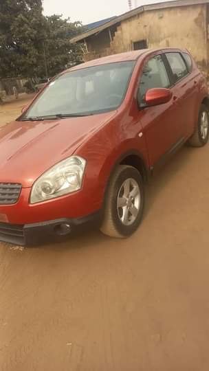A picture of NISSAN QASHGAI 2008 Auto PRICE 7M First body tokunbo Slightly