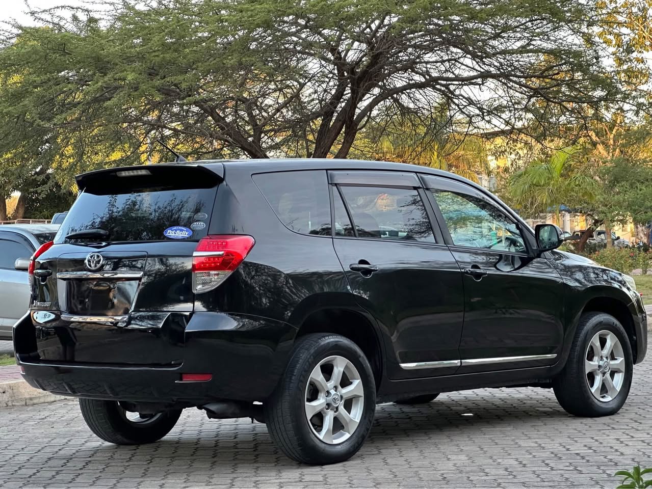 A picture of TOYOTA VANGUARD