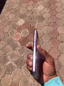 A picture of Samsung copy A74