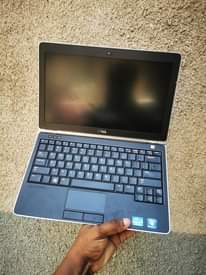 A picture of Laptops zipo sokon
