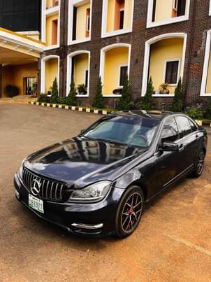 A picture of 08 C300