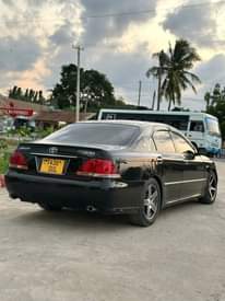 A picture of Toyota CROWN