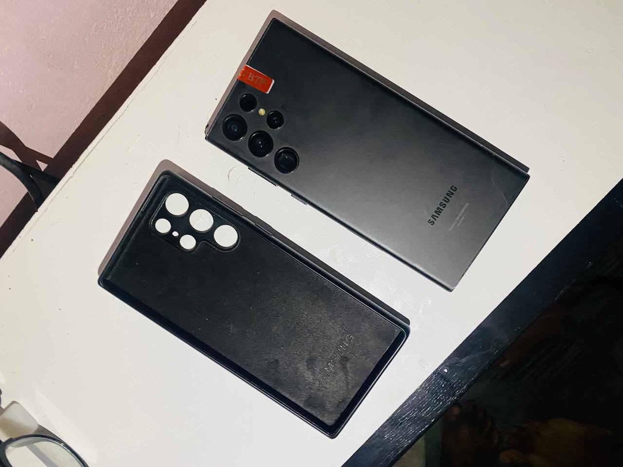 A picture of Samsung gallaxy s22 ultra Used like new 0611114429