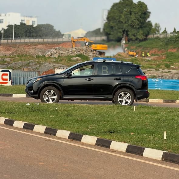 A picture of TOYOTA RAV4 XLE 2015 MODEL