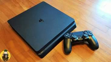 A picture of Ps4 available for sale at 770 000 Ugshs