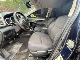 A picture of 2010 V clean Pontiac Vibe perfect engine and gear neatly