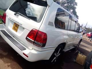 A picture of 2000 Toyota Land cruiser V8 Petrol