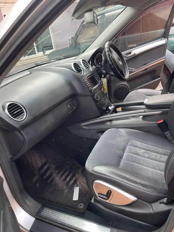 A picture of 2017 Mercedes Benz ML350 2015