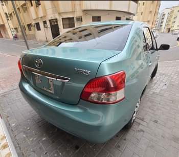 A picture of Toyota yaris sedan model 2009