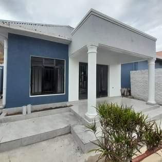 self compound houses