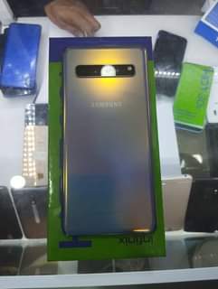 A picture of SAMSUNG S10 5G