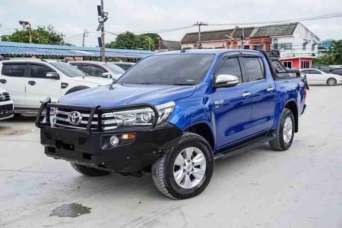 A picture of 2017 TOYOTA HILUX AUTO DIESEL AT UGX 70MILLION CONTACT 0756395524