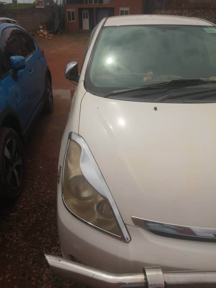 A picture of Toyota wish 13.5m