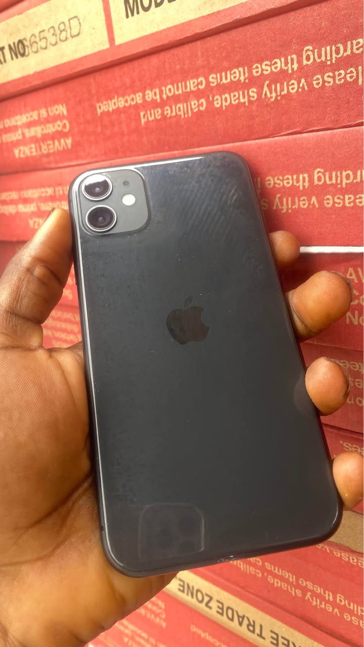 A picture of iPhone 11 128gb