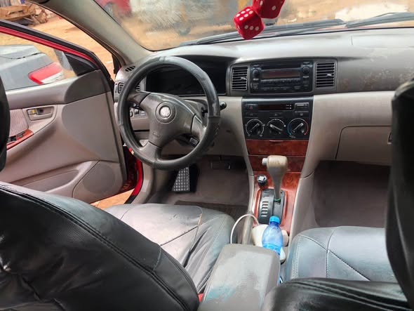A picture of 06 Corolla
