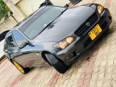 A picture of TOYOTA ALTEZA