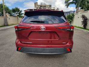 A picture of 2022 Toyota Highlander XLE foreign price 65M Location Abuja 08160229978