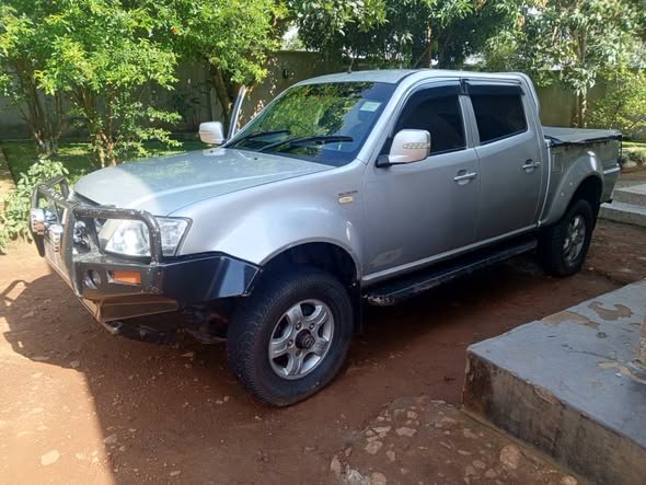 A picture of Tata Xenon Diesel 2 2L Silver Double cabin