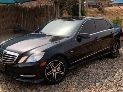 A picture of Distress sales Mercedes Benz E350 2012model First body Belgium standard