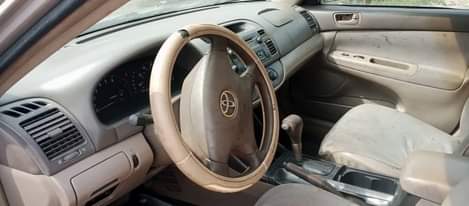 A picture of 04 model toyota Camry for sale 1 5m