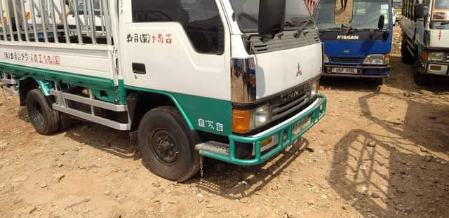 A picture of 2000 Fuso from 35m 0786025542 Fuso Q